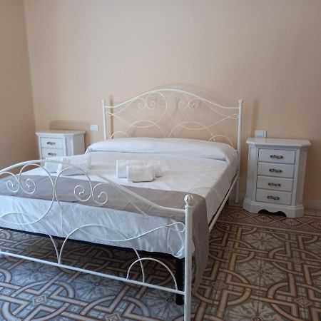 Apartament Dimora Donna Carmela - Al Centro Di Monopoli Zewnętrze zdjęcie